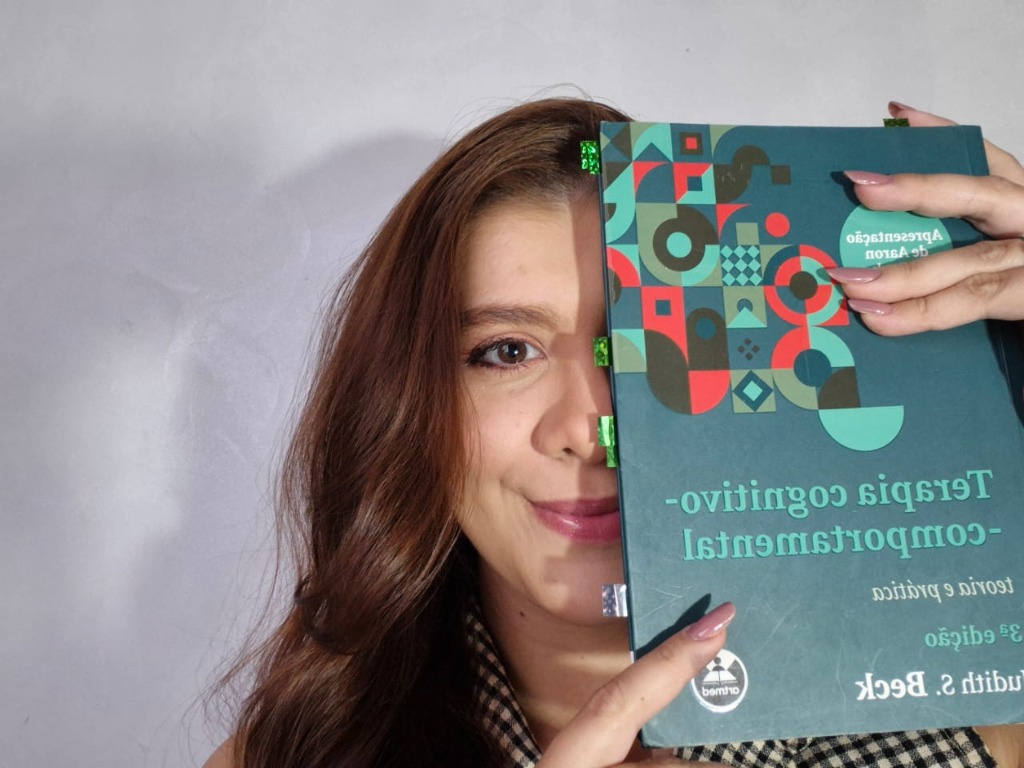 Foto da Psicóloga Dra. Júlia Andrade em Paranaíba